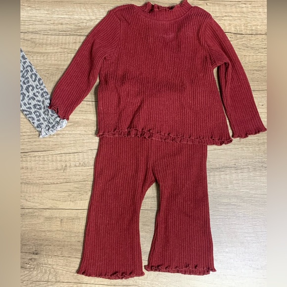 Old Navy Plush Cozy-Knit Top & Flare Pants Set for Baby bundle - Picture 3 of 11